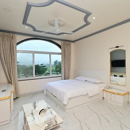 Vedika Garden Hotel Lonavala Exterior photo