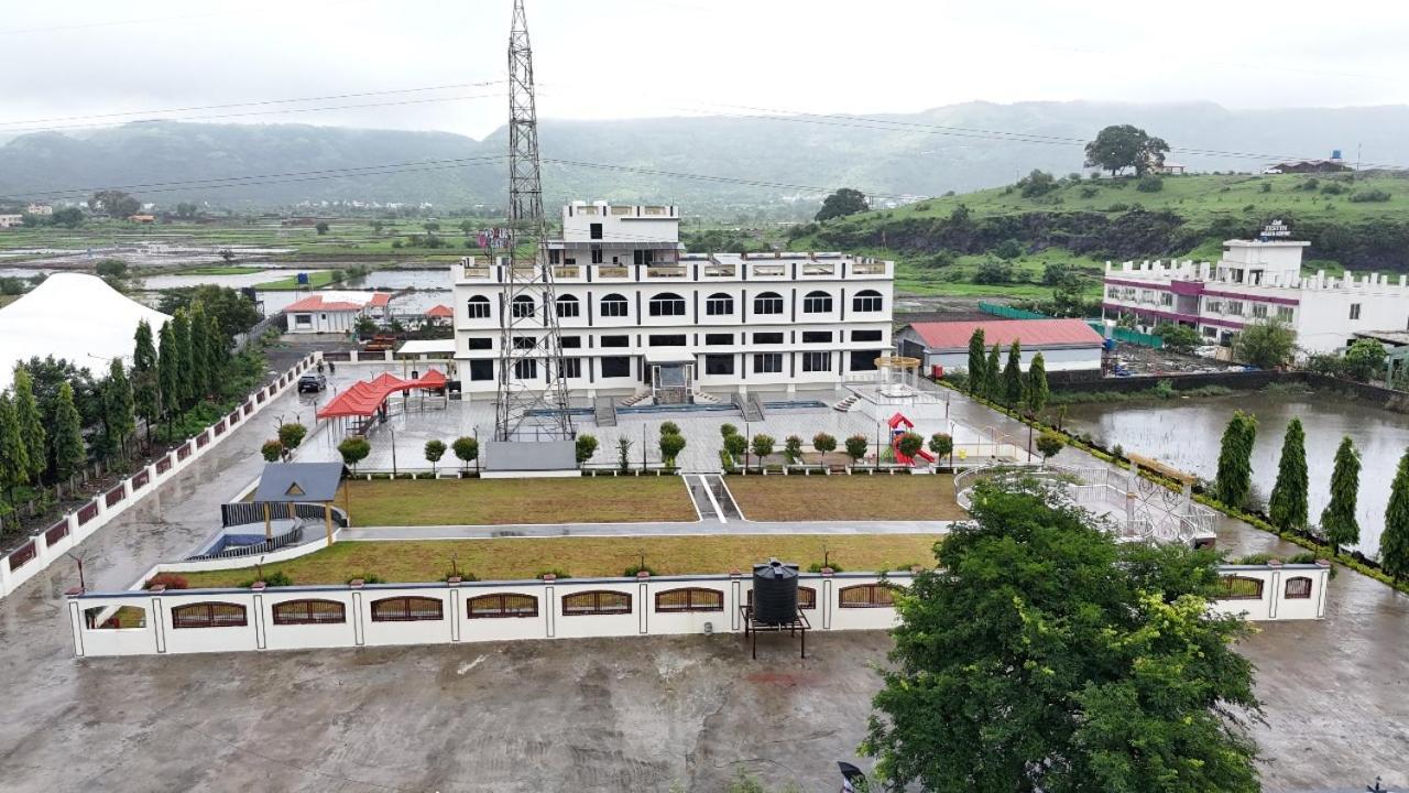 Vedika Garden Hotel Lonavala Exterior photo