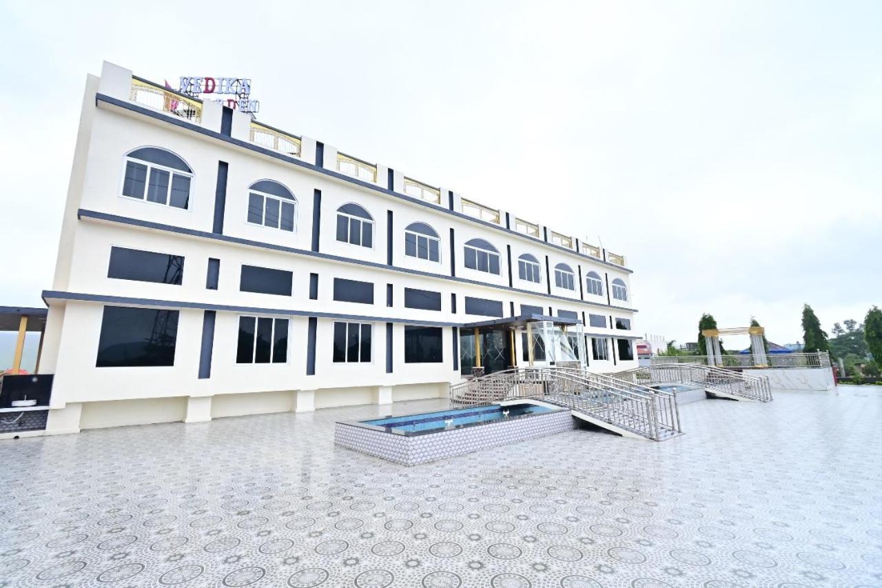 Vedika Garden Hotel Lonavala Exterior photo