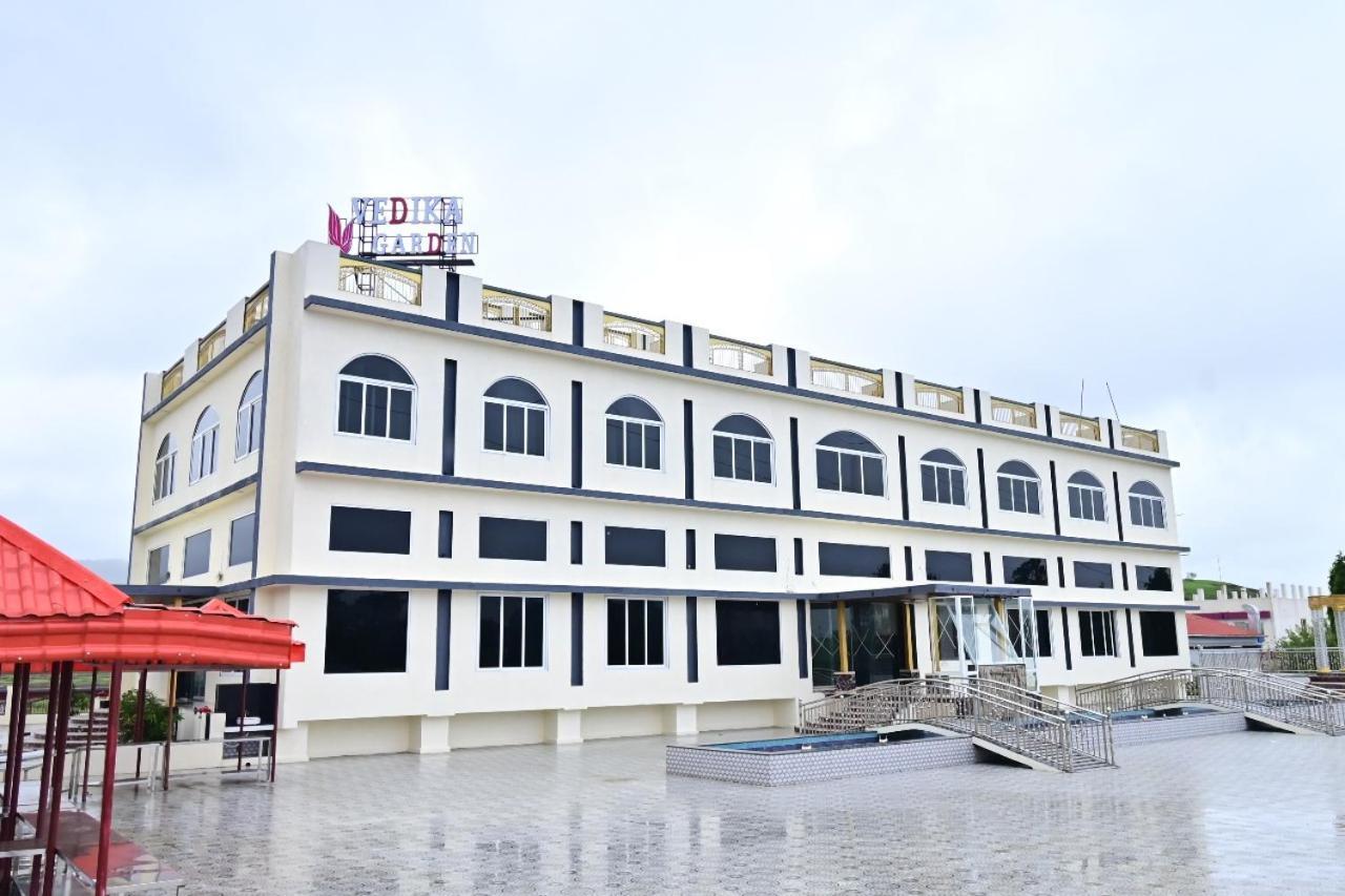 Vedika Garden Hotel Lonavala Exterior photo